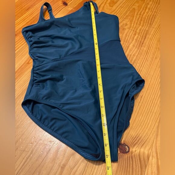 Miraclesuit Azura One-Piece Women's Size 12 One Piece Swimsuit Bathing Suit - Picture 6 of 13